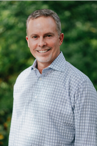 visual-artist-review-image